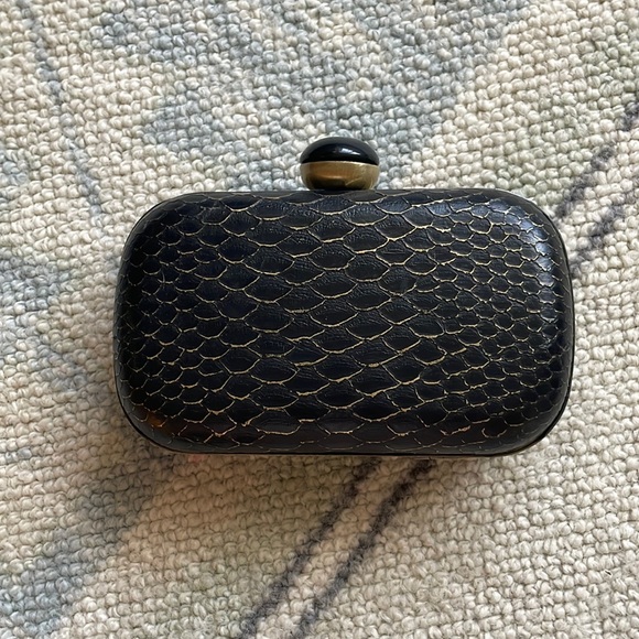 Faux snakeskin evening clutch - Picture 1 of 6